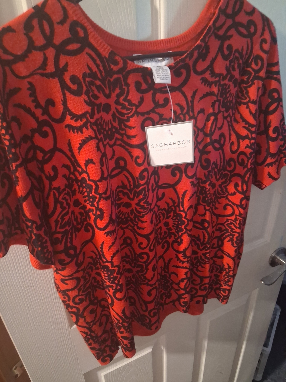 Sag Harbor Red and Black Floral Knit Top